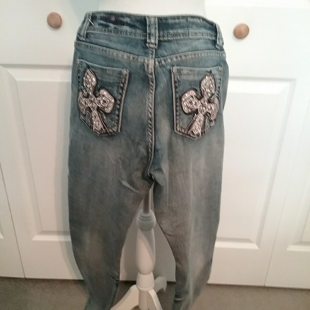 Women's red label 29 9/10 jeans